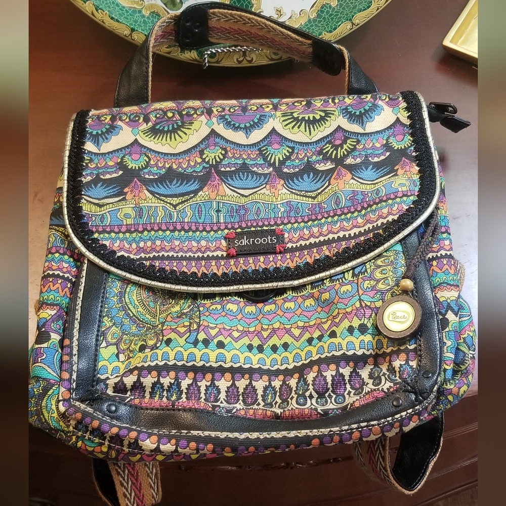 Sakroots Multicolor Women's Convertible Backpack Purse